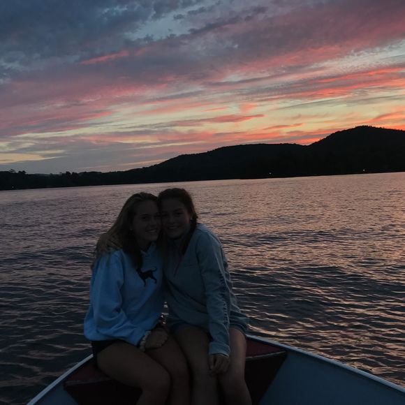 Meet your Posher, Katie - Picture 1 of 1